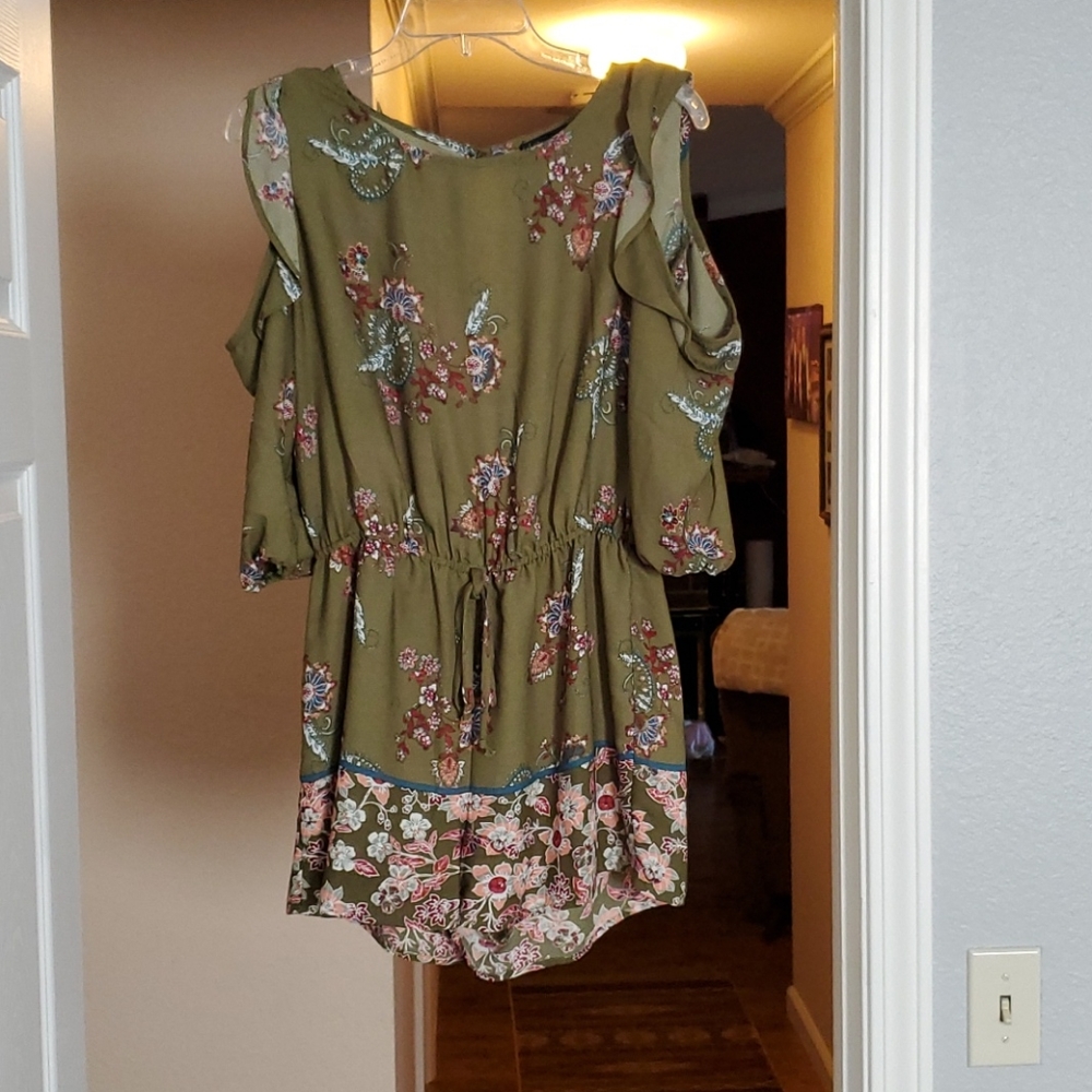Short romper